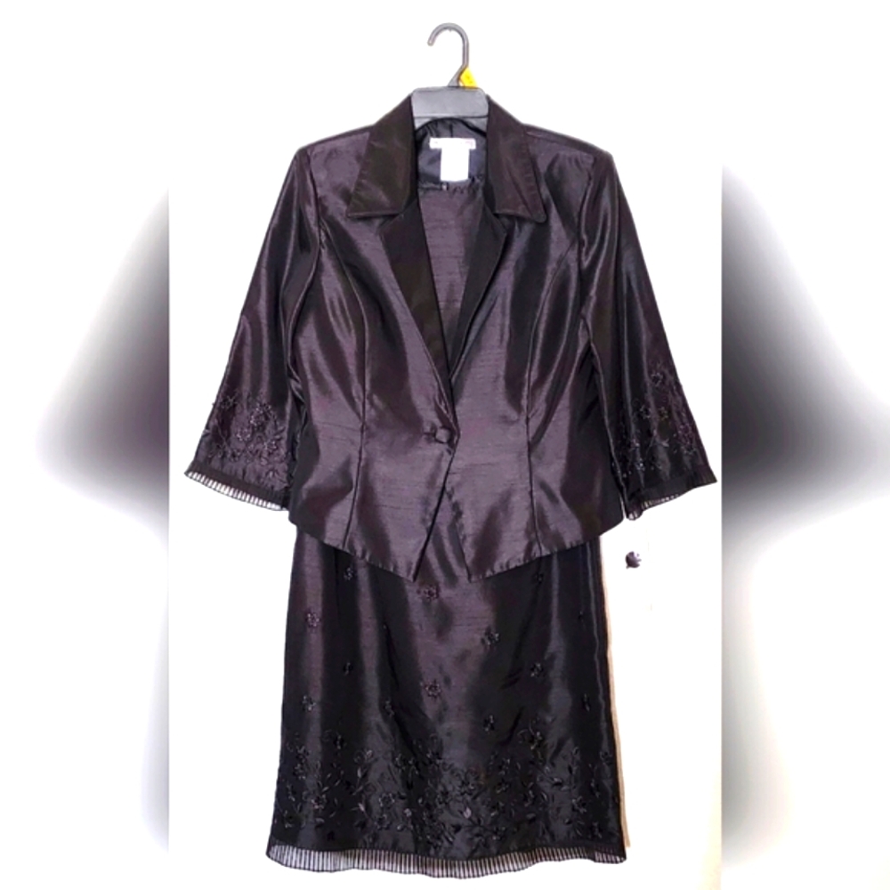 Plaza South Women's Vintage Black Embroidered Jacket & Dress Suit.   Size 10